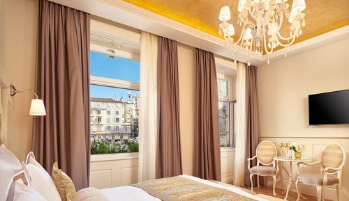 Habitación de lujo con 1 cama doble o 2 individuales, vistas a la ciudad