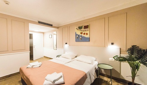 Habitación económica con 1 cama doble o 2 individuales, balcón