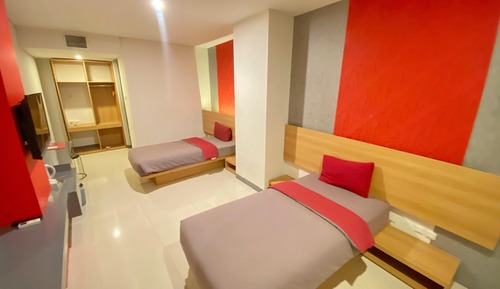 Habitación superior con 1 cama doble o 2 individuales