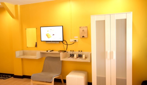 Habitación cuádruple (with Private Bathroom )