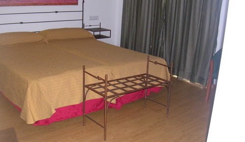 Habitación con 2 camas individuales