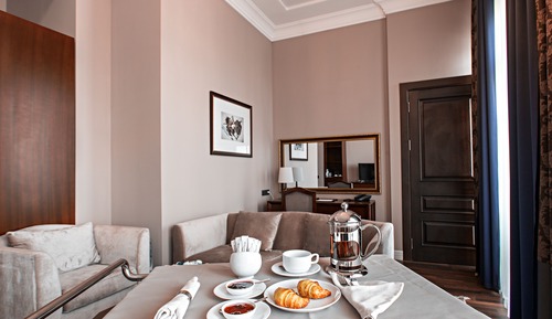 Suite (Ambassador)