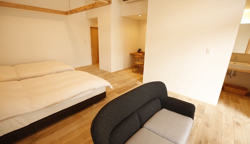 Habitación de diseño con 2 camas individuales ( 1F )