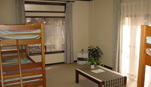 Habitación básica, baño compartido (with Bunk Bed)