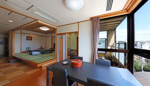 Habitación Deluxe (2beds+5Futons, with Open Air Bath)