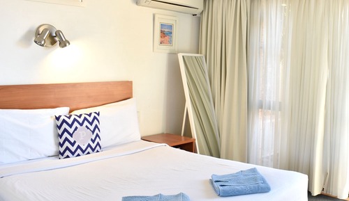 Habitación básica (Queen Bed)