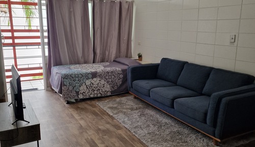 Apartamento estándar, 1 habitación, cocina básica, en la zona del patio