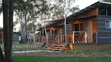 Lakefront Villa- 4 pax