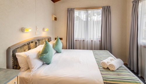 Cabaña estándar, 2 habitaciones, no fumadores, cocina básica (Standard Cabin   Q2S)