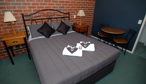 Suite familiar, 2 habitaciones, no fumadores (Family Rm (2- night stay))