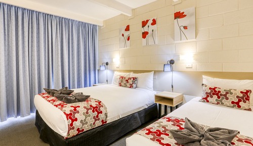 Habitación familiar, varias camas, 2 baños