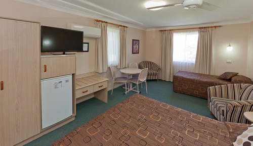 Suite estándar, 1 habitación, no fumadores (3 PERSON DISABLED ROOM)