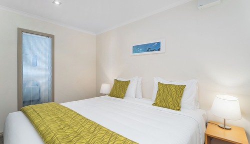 Apartamento de lujo, 4 habitaciones, vistas parciales al mar