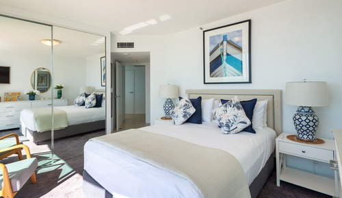 Ático Signature, varias camas, balcón, frente al mar (Three Bed Views 3 Nt Min)