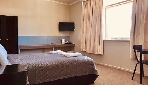 Habitación básica doble, 1 cama de matrimonio