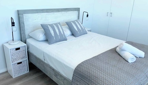 Beachfront Towers: 2 Bedroom High Floor Superior Ocean View