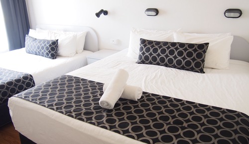 Habitación (Queen + 1 Double)
