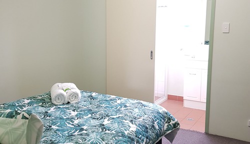 Estudio básico, 1 cama de matrimonio, balcón, mirando al mar