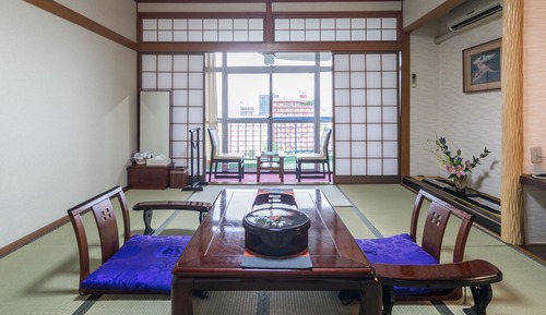 Habitación triple, no fumadores, vistas al río (Japanese Style)