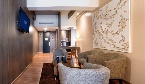 Suite (ASTON)
