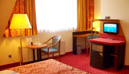 Habitación doble (Doppelzimmer mit 2 Zustellbetten)