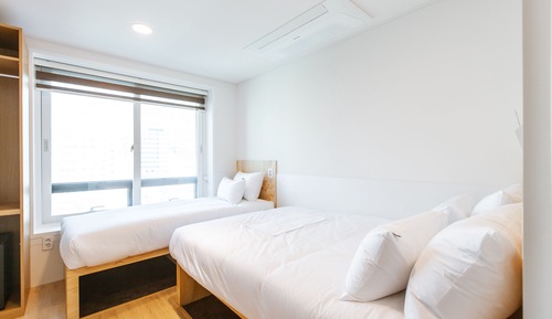 Habitación triple, vistas a la ciudad