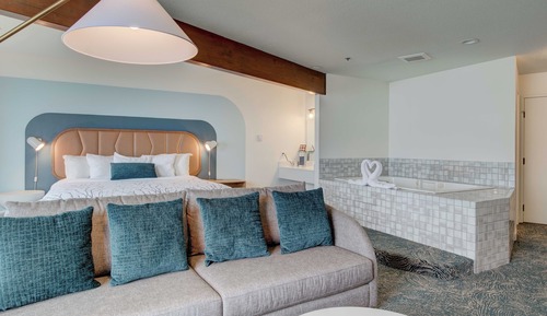 Suite Deluxe, 1 cama de matrimonio grande, bañera de hidromasaje, vistas al mar (No Pets)