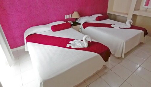 Habitación básica doble, 2 camas dobles