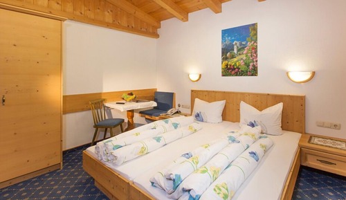 Habitación estándar doble, balcón, vistas a la montaña