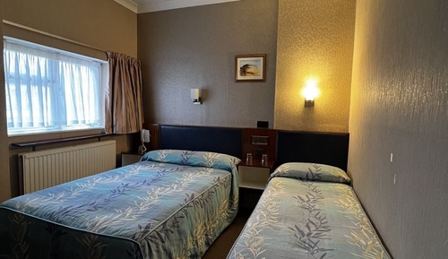 Suite familiar, baño compartido (Suite 5)