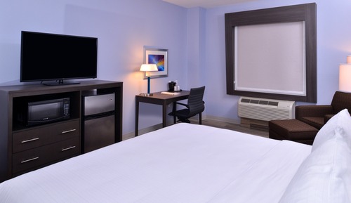 Habitación estándar, 2 camas de matrimonio (Communication Accessible)