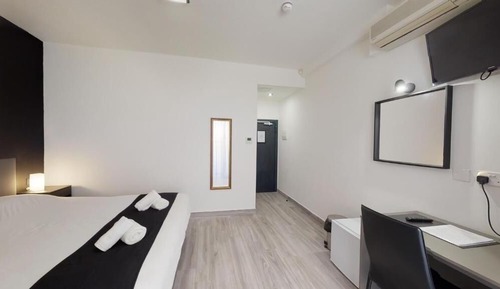 Deluxe Balcony Room