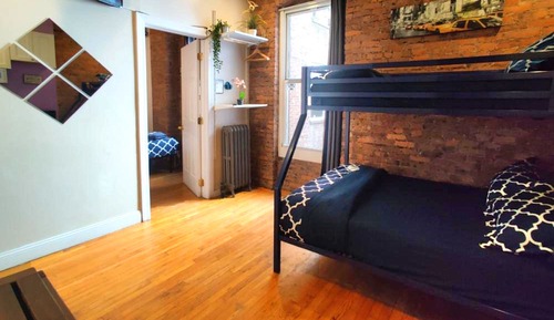 Big One Bedroom #8