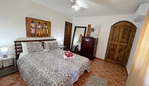Comfort Villa, 2 Bedrooms, Poolside