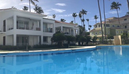 Royal Condo, 2 Bedrooms, Pool View, Poolside