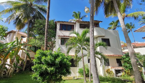Deluxe Villa, 2 Bedrooms, Partial Ocean View, Beachside