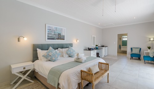 One Bedroom Apartment with Patio