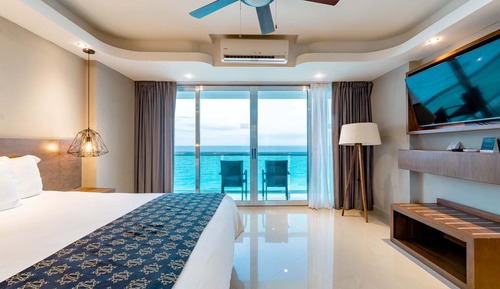 Ático, 2 habitaciones, balcón