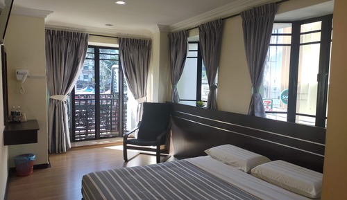 Habitación Deluxe doble, 1 cama de matrimonio, balcón, vistas a la ciudad