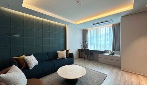 [EF Lounge PKG]Junior Suite Premier City+Aqua di parma Amenity(One time only)+Minibar+Dessert Lounge