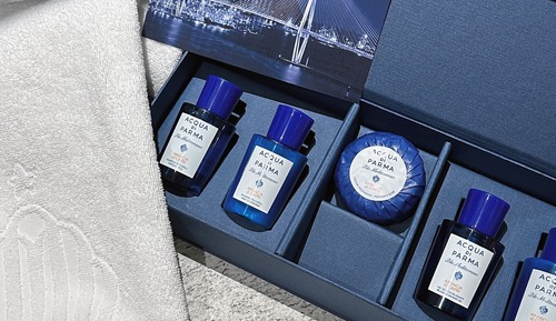 [EF Lounge PKG] Junior Suite Harbour+Aqua di parma Amenity (One time only)+Minibar+Dessert Lounge