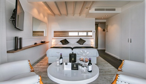 Habitación Deluxe con 2 camas individuales, balcón, vistas al mar