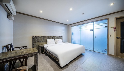 Room (Special Room)