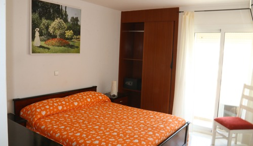 Habitación Confort con 1 cama doble o 2 individuales