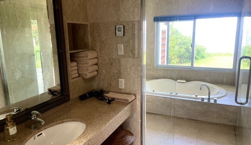 Suite, vistas al mar