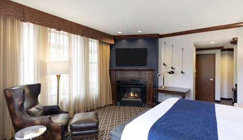 Suite, 1 cama de matrimonio grande, chimenea, en esquina