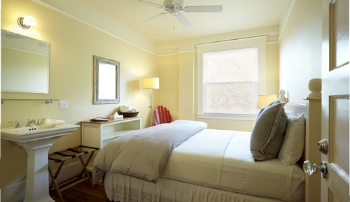 Habitación estándar, 1 cama de matrimonio, baño compartido