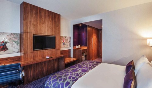 Superior King Room
