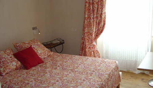 Habitación estándar con 1 cama doble o 2 individuales, no fumadores