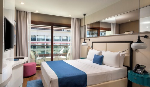 Habitación doble superior, 1 cama de matrimonio, vistas parciales al mar